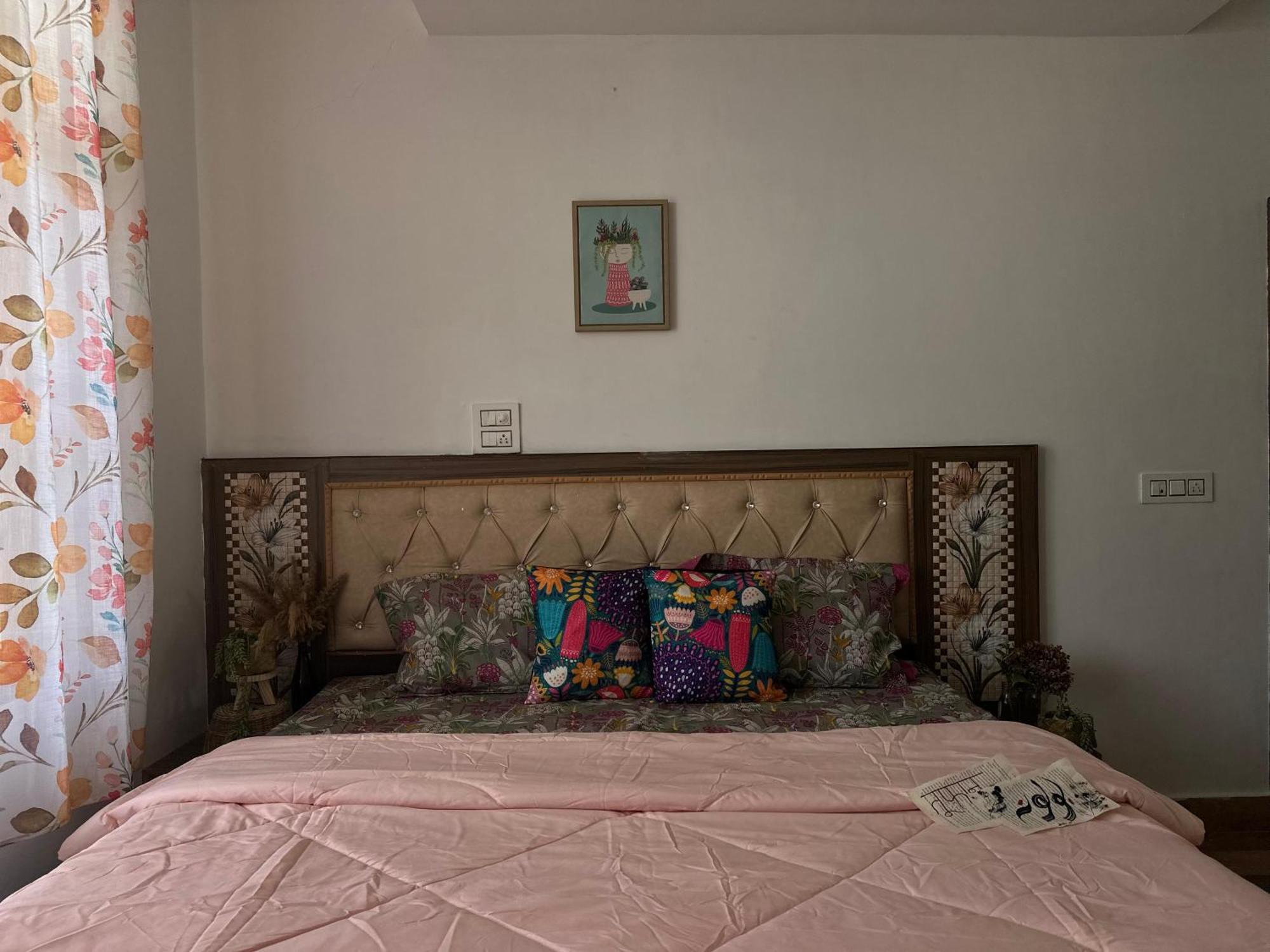 הוסטל Bīr La Casa By Cosmic Kriya מראה חיצוני תמונה