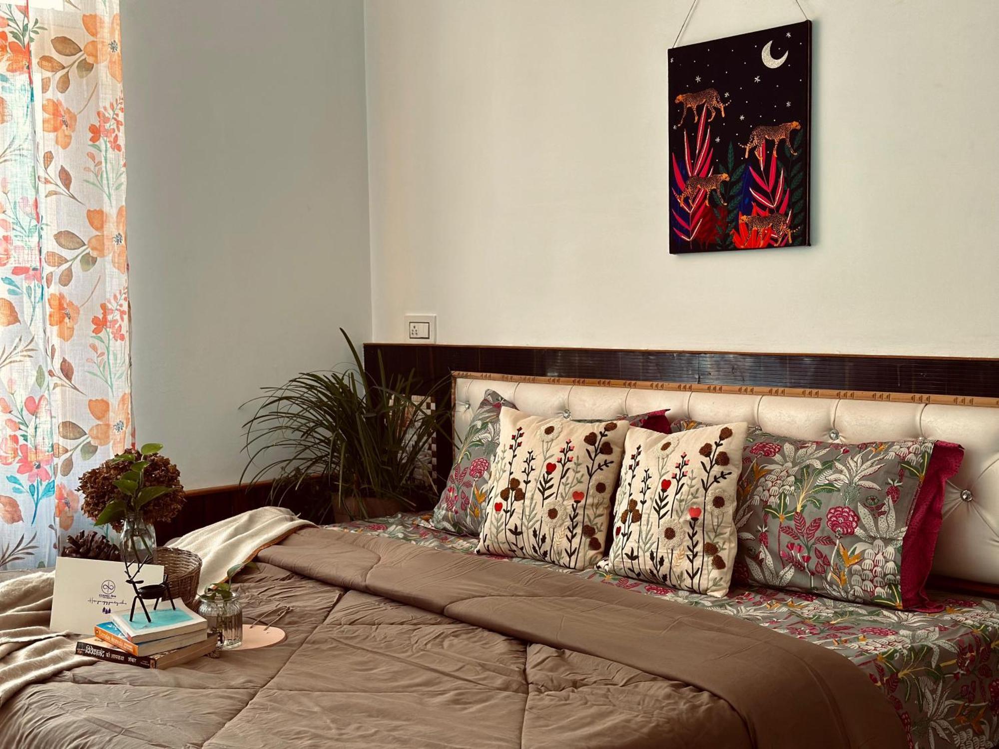 הוסטל Bīr La Casa By Cosmic Kriya מראה חיצוני תמונה